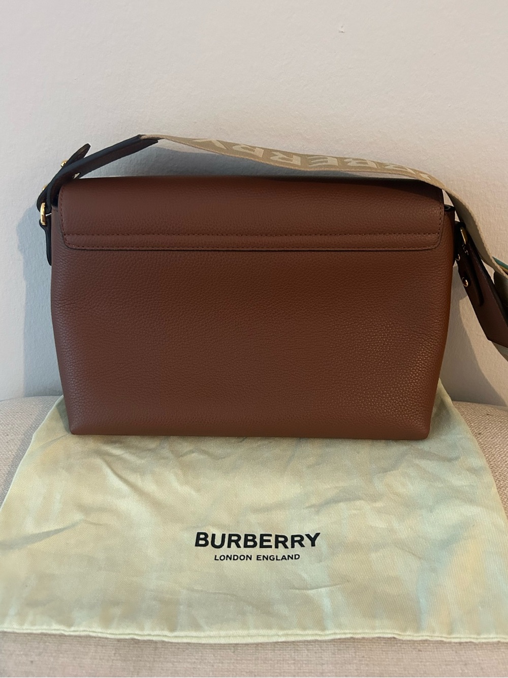 Burberry Brown Note Bag - Picture 5 of 13